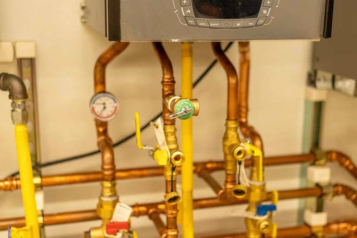 Licensed technician providing Sewer Cleanout for a homeowner in Temescal Valley